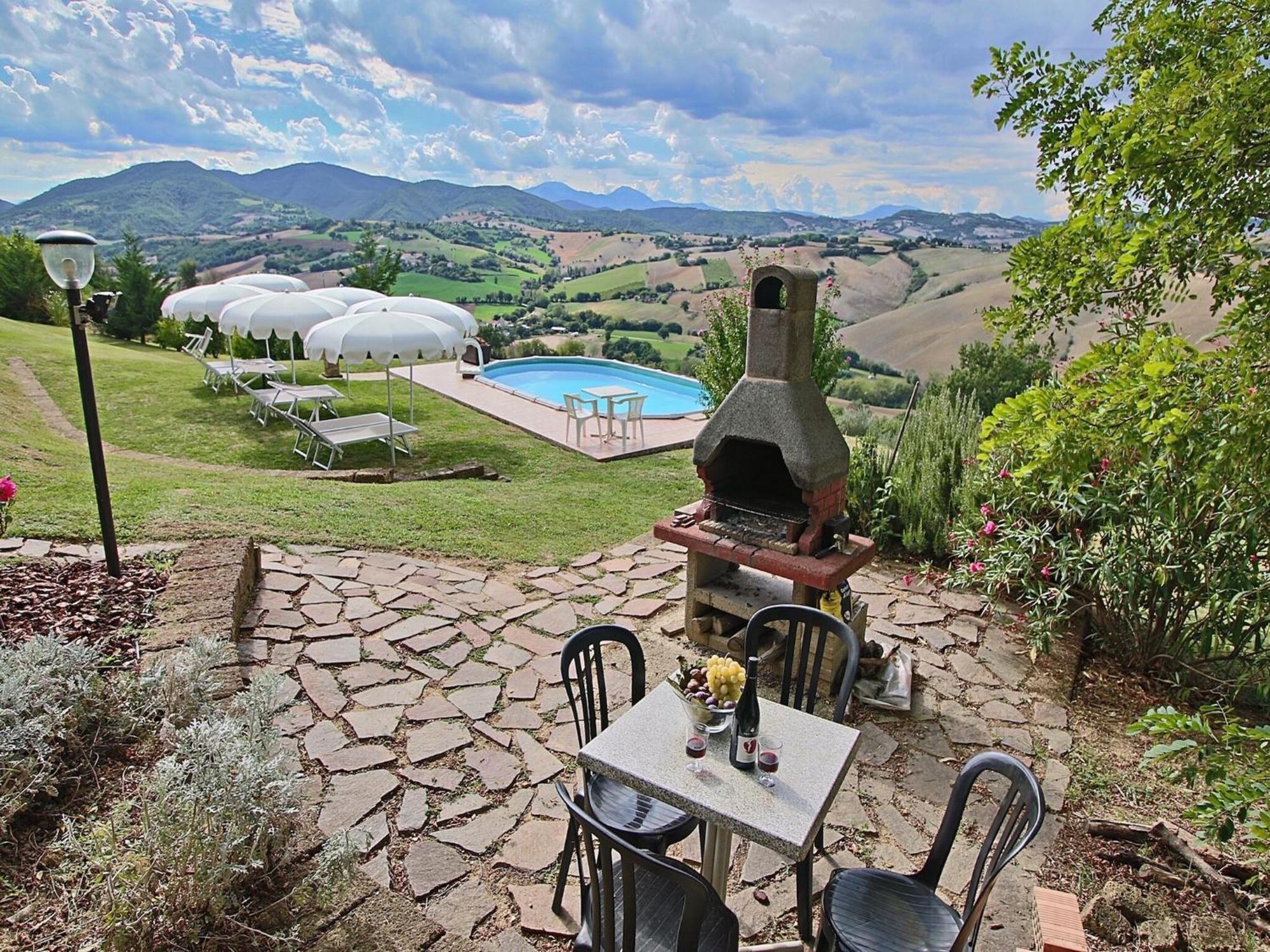 Nice Flat In Arcevia With Swimming Pool Exterior foto