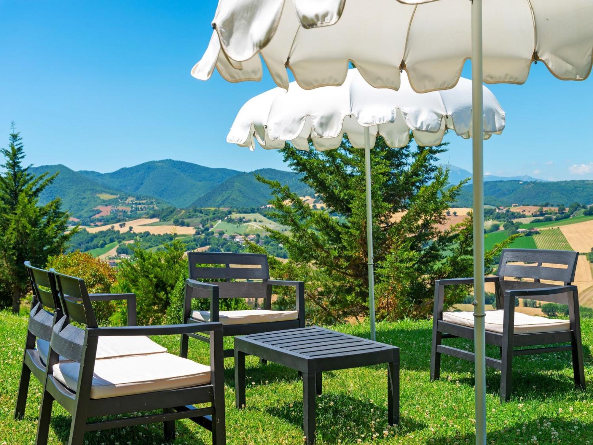 Nice Flat In Arcevia With Swimming Pool Exterior foto